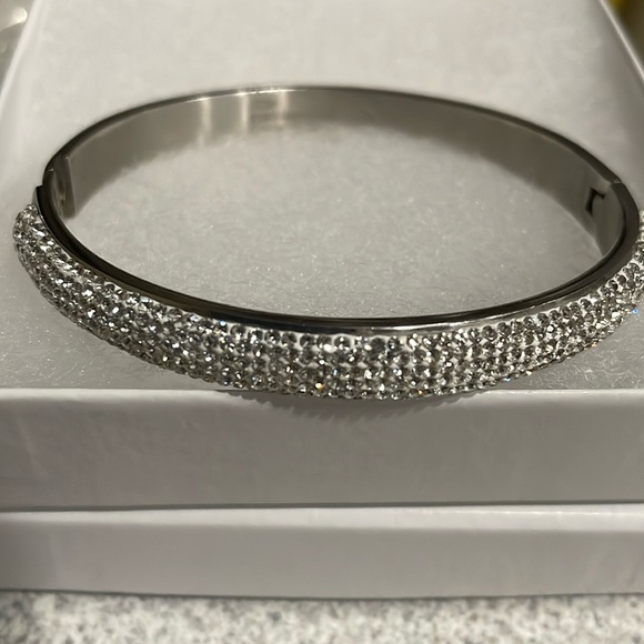 Stainless Steel Silver White Crystal Hinge Bangle  Bracelet NWOT - Picture 1 of 7